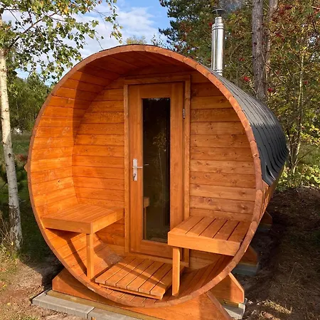 In With Internet, Jacuzzi And Sauna Dom wakacyjny